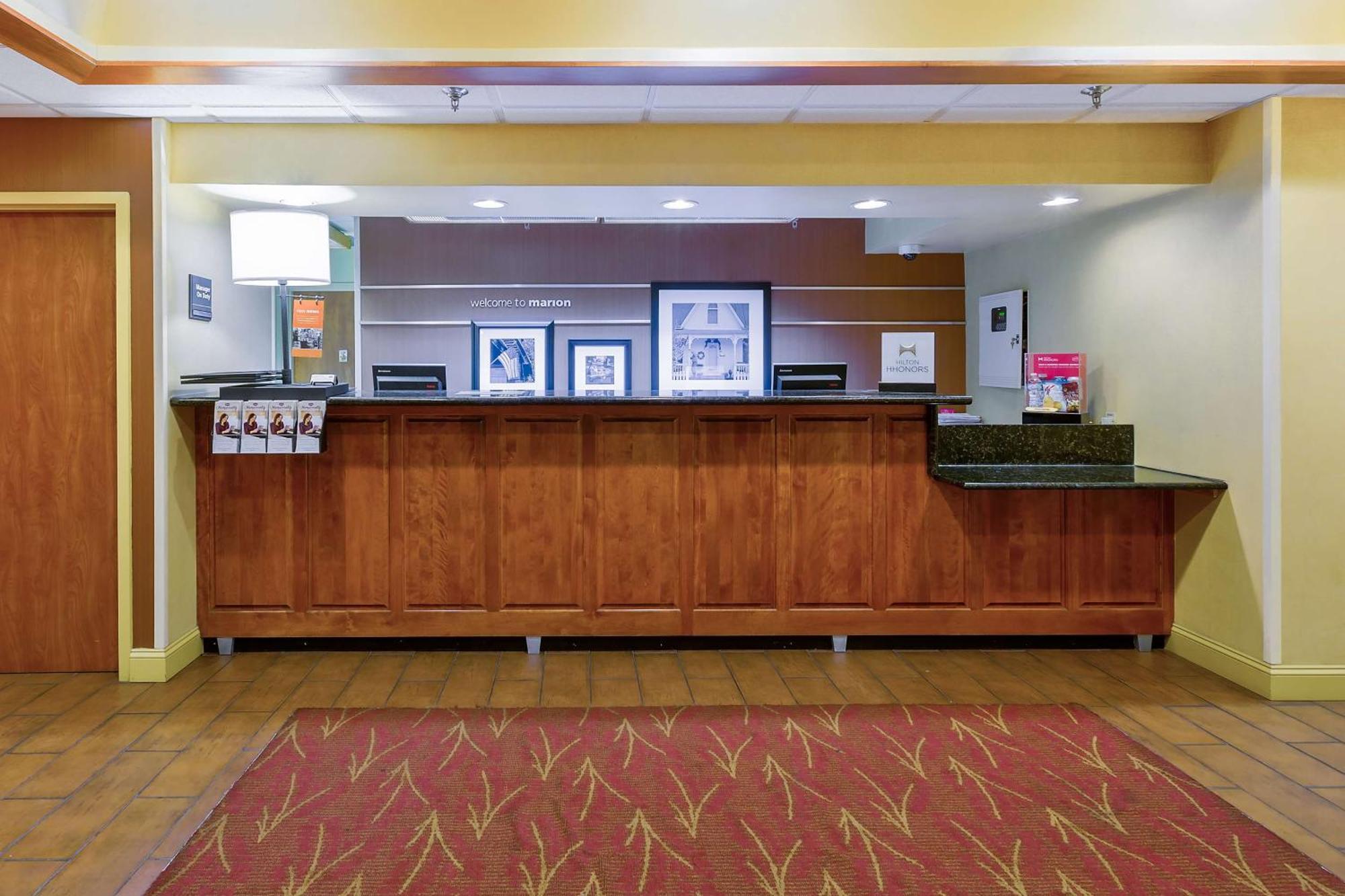 Hampton Inn Marion Exterior foto
